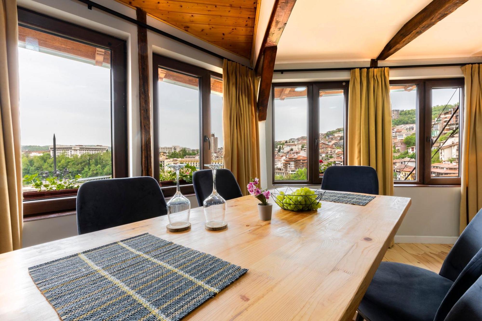 Bobevata Guest House - Floor 2 - Stunning View Old Town Veliko Tărnovo Exterior foto