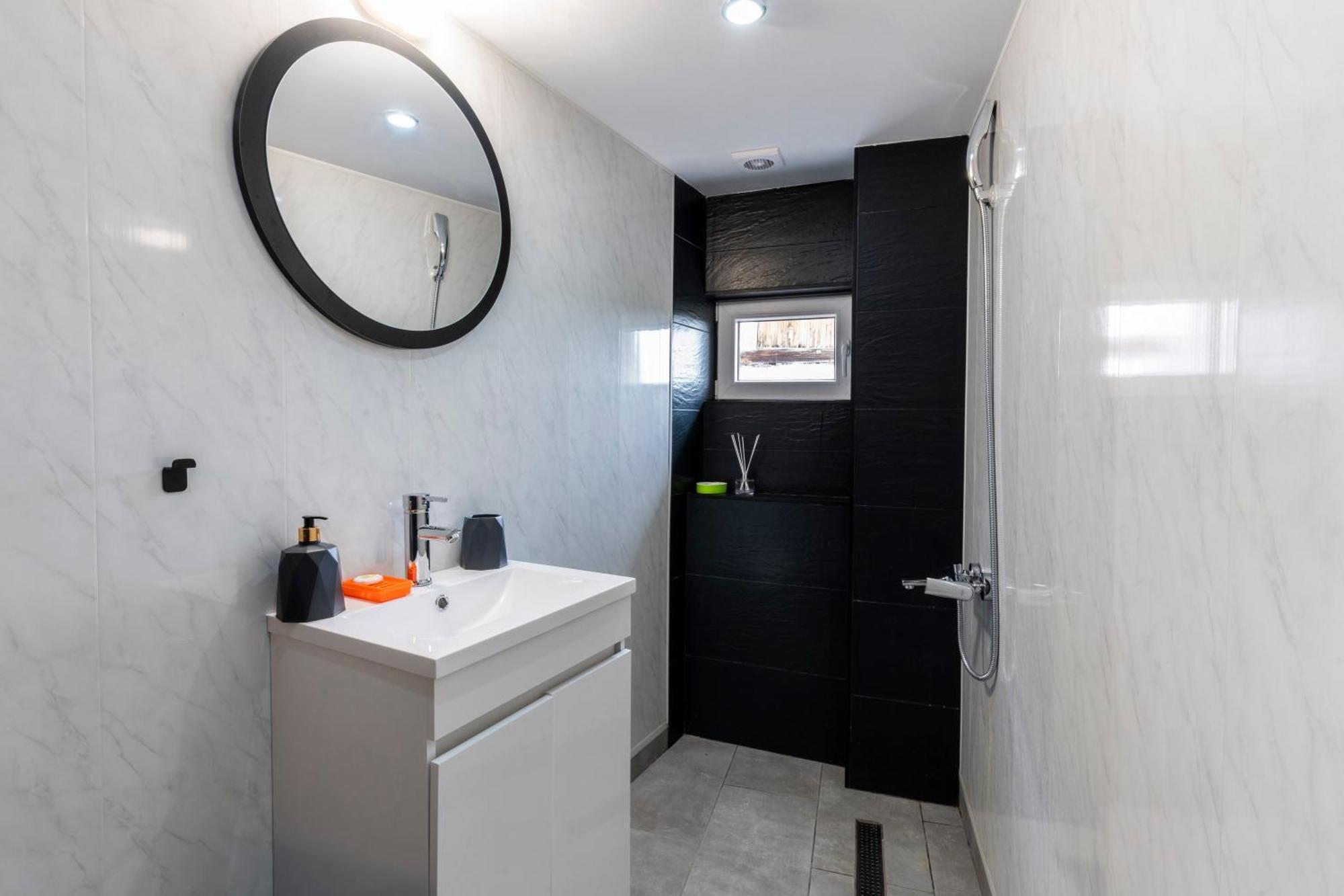 Bobevata Guest House - Floor 2 - Stunning View Old Town Veliko Tărnovo Exterior foto