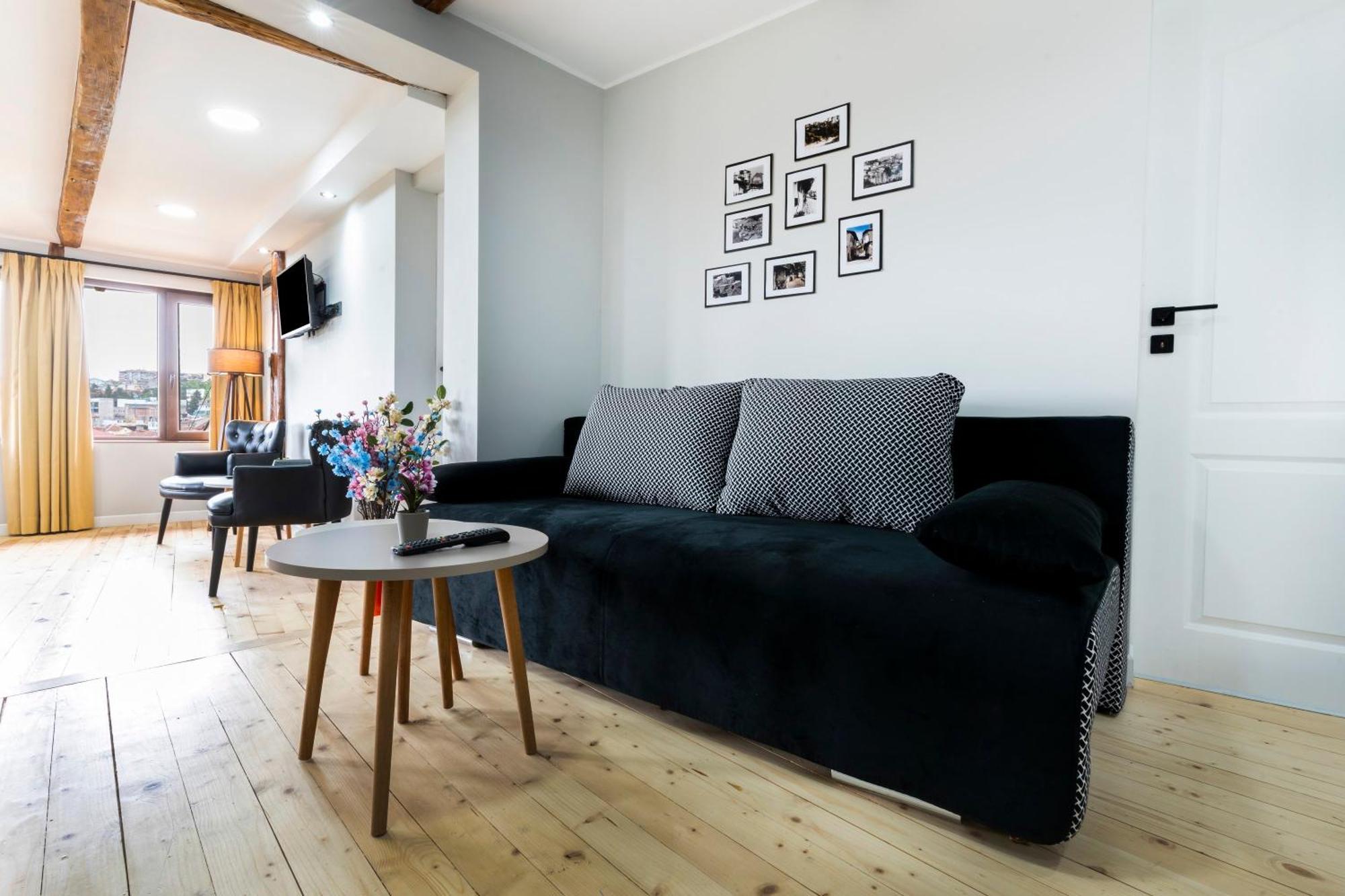 Bobevata Guest House - Floor 2 - Stunning View Old Town Veliko Tărnovo Exterior foto