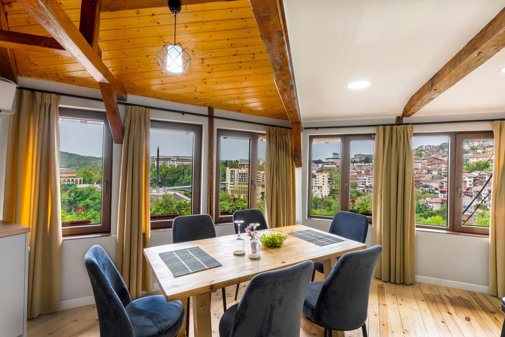 Bobevata Guest House - Floor 2 - Stunning View Old Town Veliko Tărnovo Exterior foto